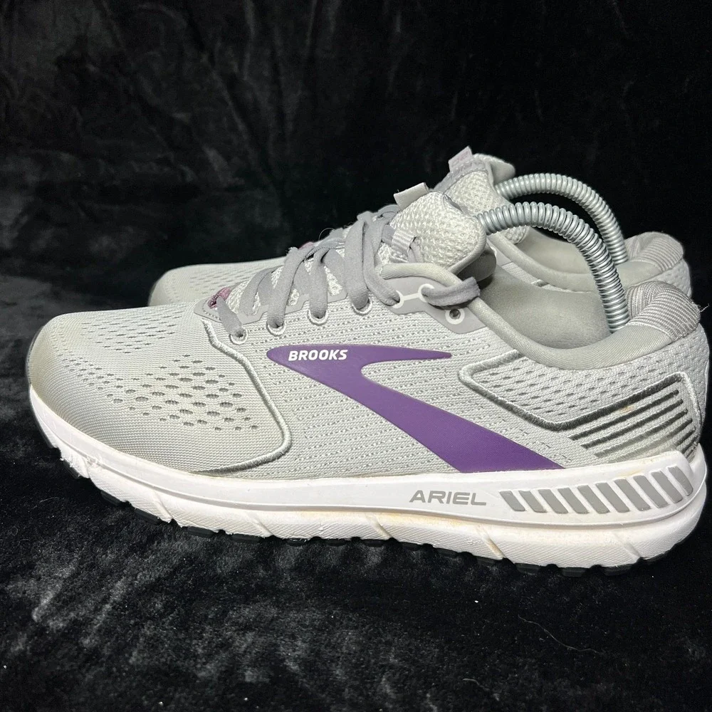 Brooks Ariel 20 1203151B009 Womens 10 B Running Shoes Oyster Alloy Grape Sneaker